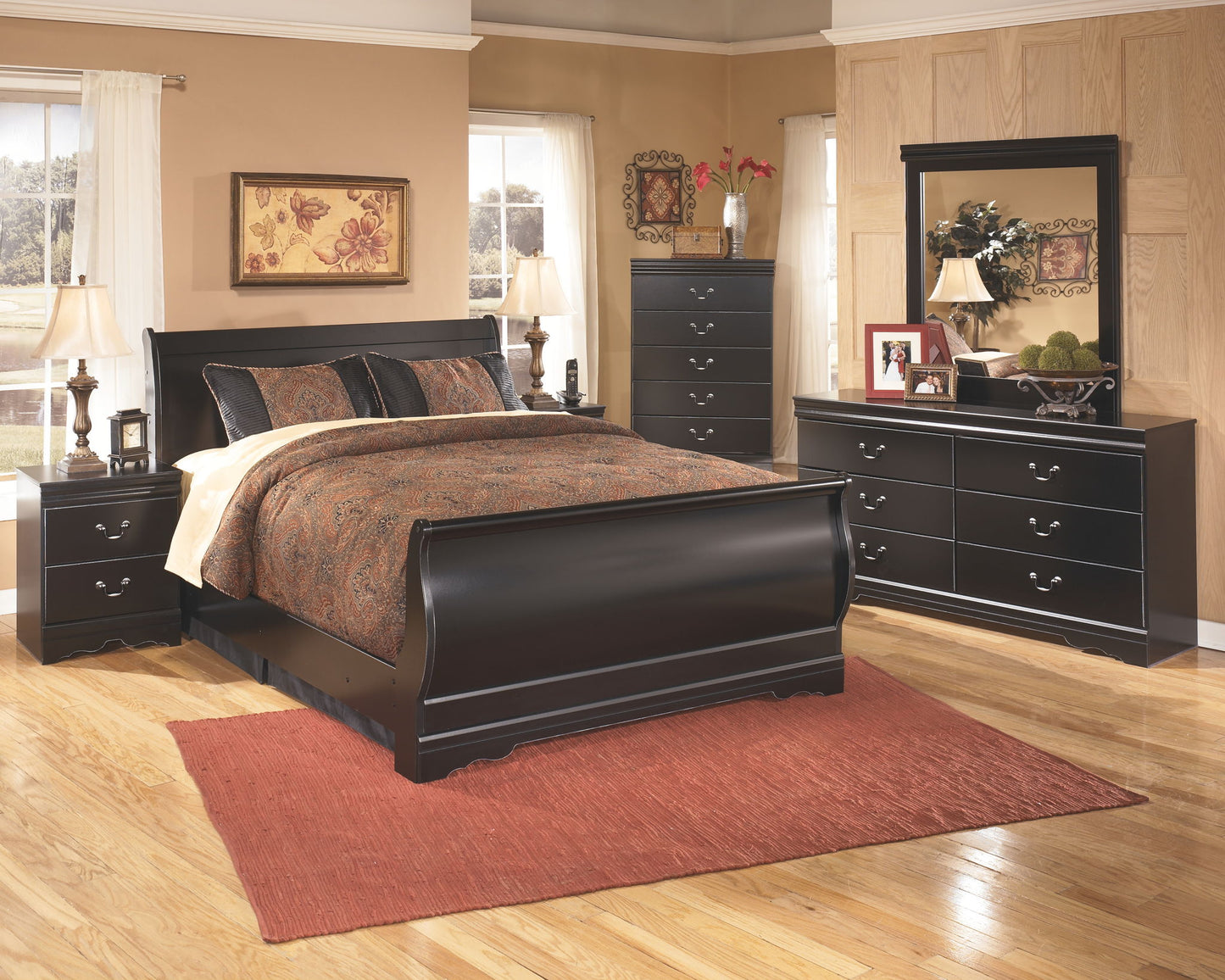 Huey Vineyard - Black - Five Drawer Chest