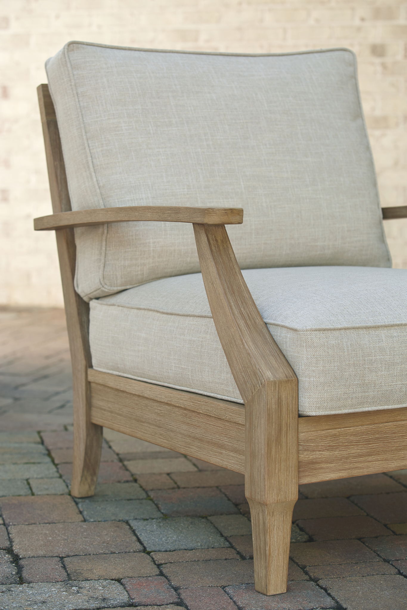 Clare View - Beige - Lounge Chair w/Cushion