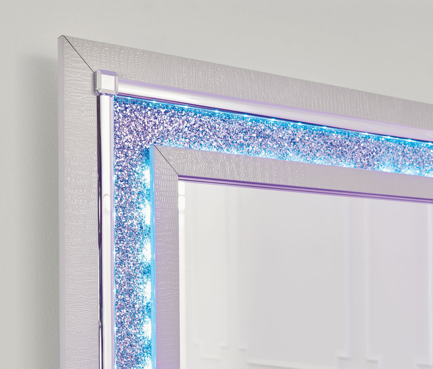 Zyniden - Silver - Bedroom Mirror