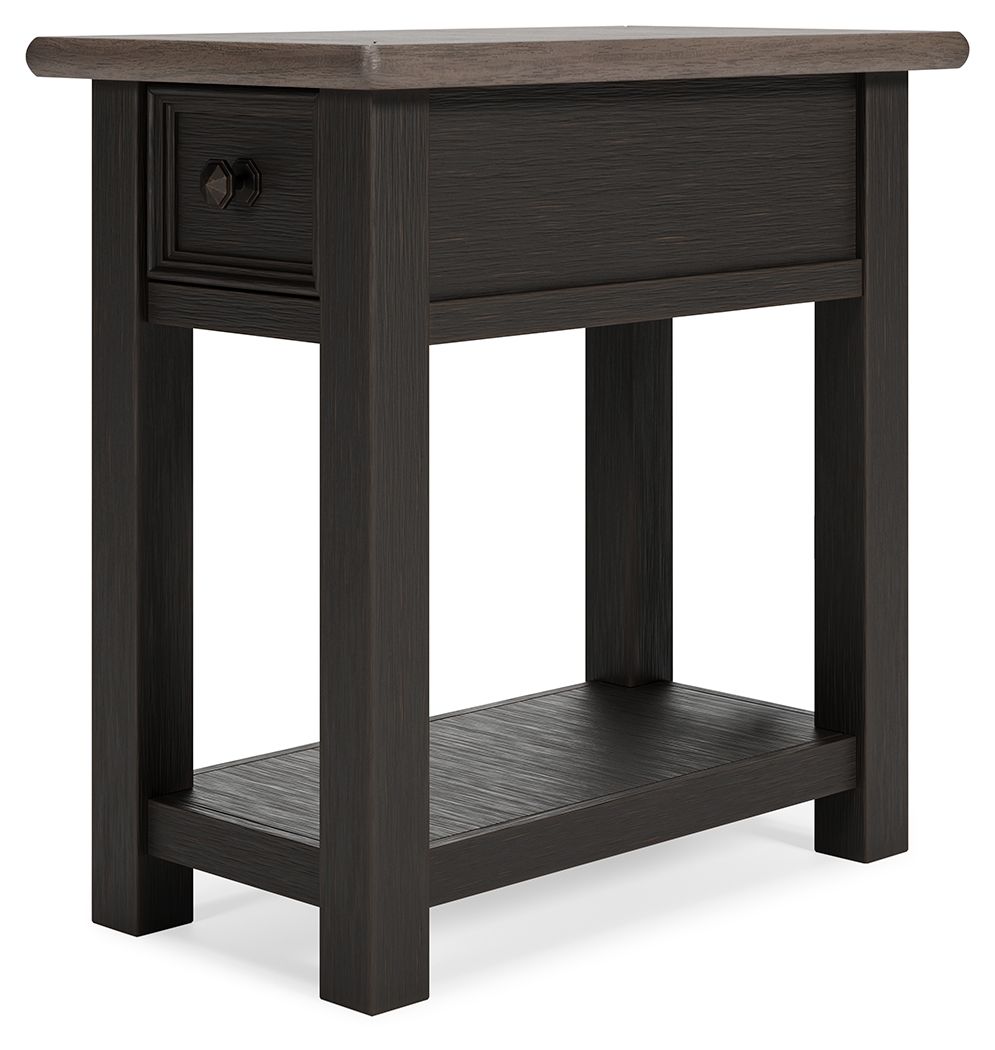 Tyler Creek - Black / Gray - Chair Side End Table