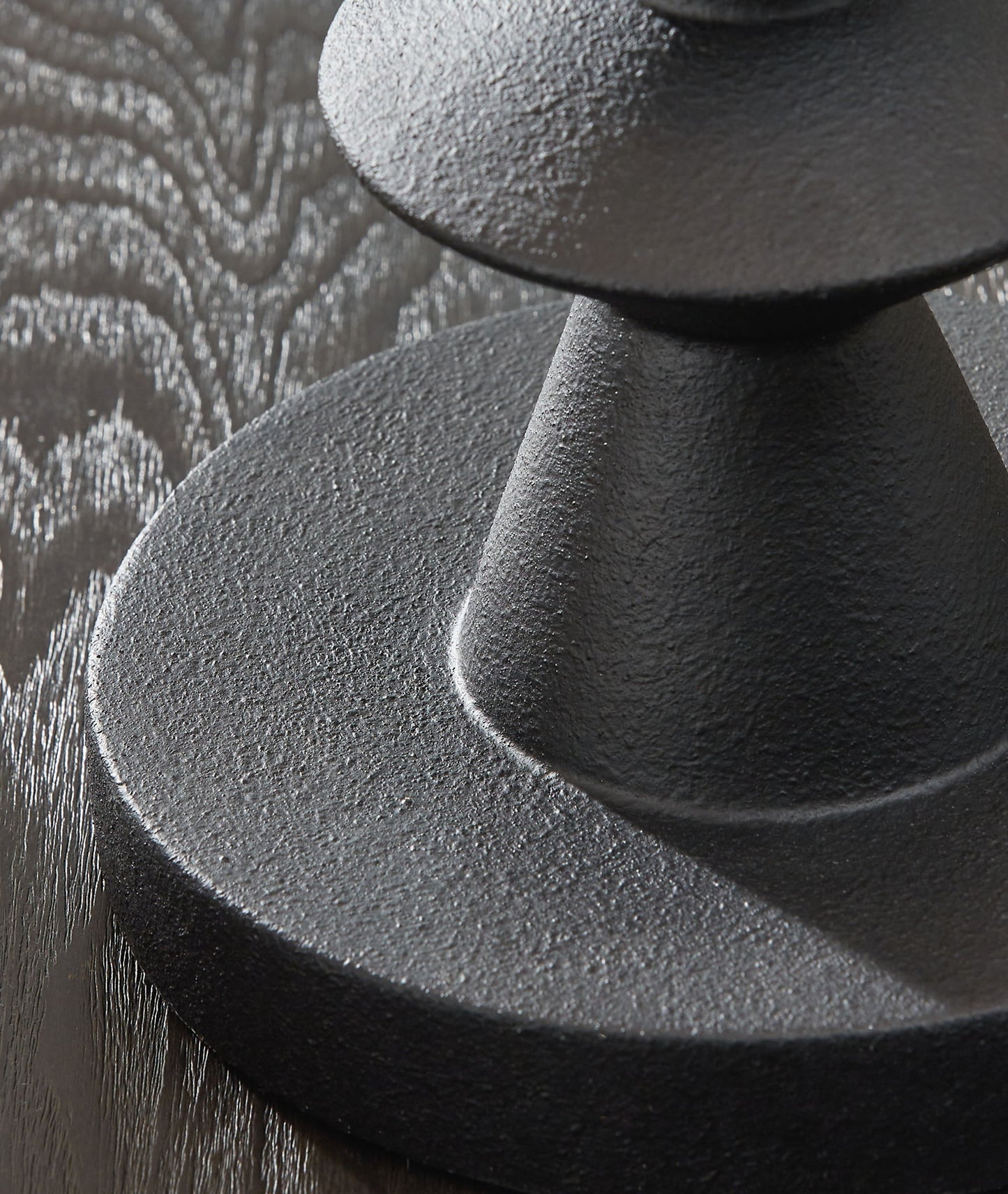 Luanndon - Poly Buffet Lamp - Black