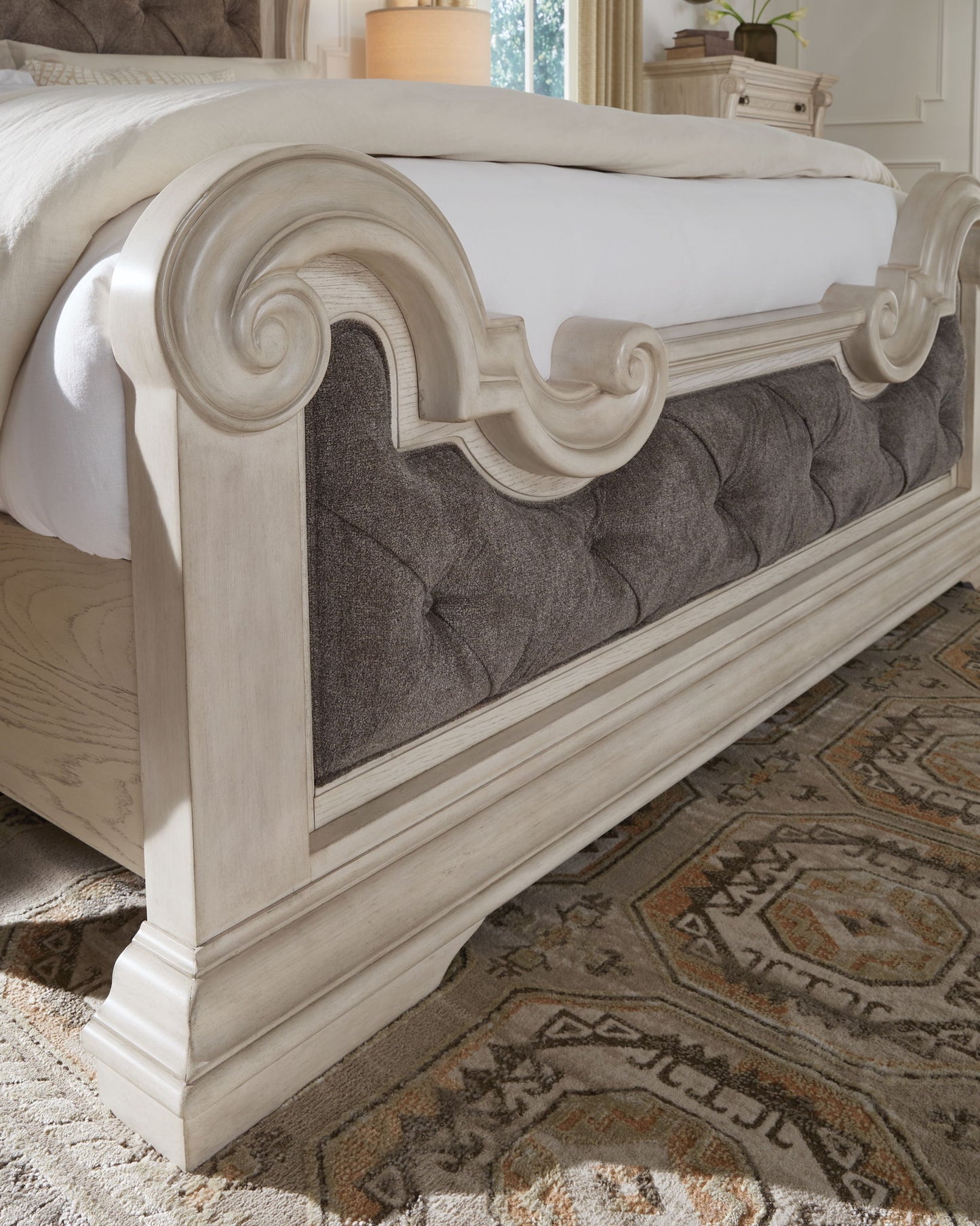 Bruchandi - Upholstered Panel Bed